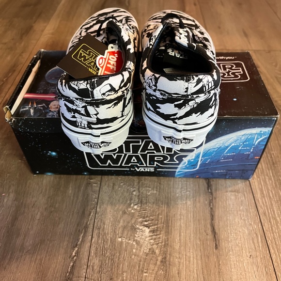 VANS Limited Edition Star Wars Sneaker - Picture 2 of 5